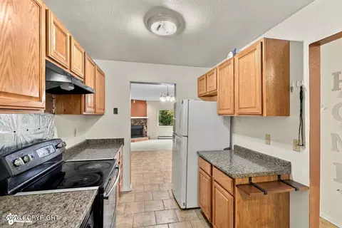 Kitchen - 1930 E 72nd Ave, Anchorage, AK 99507 photo 3 of 6