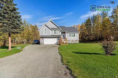 2925 S Emperors Cir, Wasilla, AK 99623