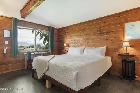 Bedroom - 59565 End Rd, Homer, AK 99603 photo 10 of 11