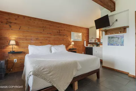 Bedroom - 59565 End Rd, Homer, AK 99603 photo 8 of 11