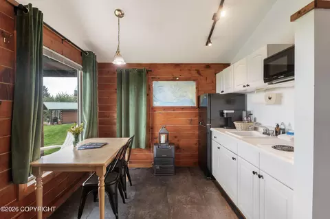 Kitchen - 59565 End Rd, Homer, AK 99603 photo 5 of 7