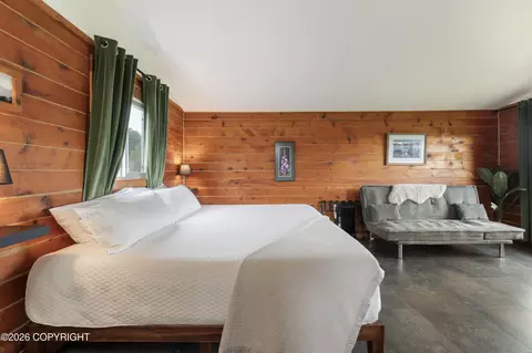 Bedroom - 59565 End Rd, Homer, AK 99603 photo 5 of 11