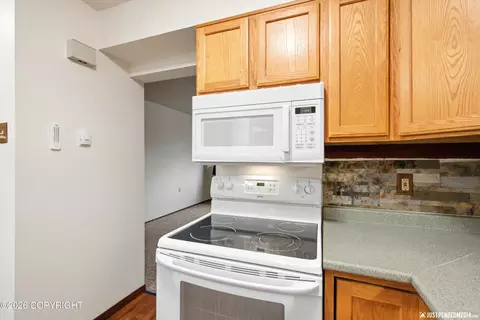 Kitchen - 231 Mccarrey St # 1, Anchorage, AK 99508 photo 3 of 3
