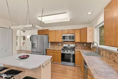 Kitchen - 21500 River Park Dr, Eagle River, AK 99577 photo 1 of 3