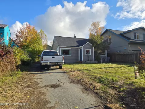 3405 Lois Dr, Anchorage, AK 99517