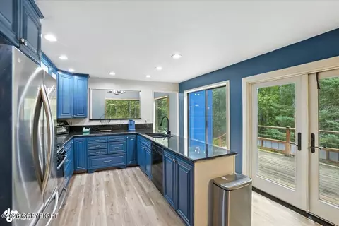 Kitchen - 24343 Thunderbird Dr, Chugiak, AK 99567 photo 2 of 3