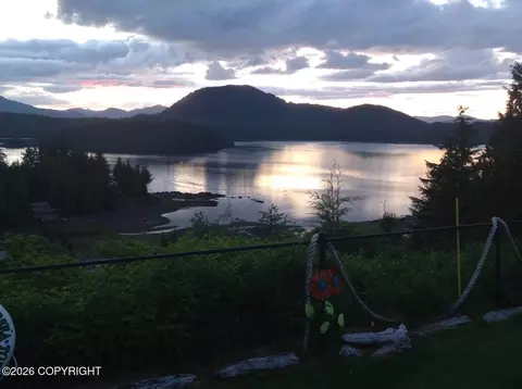 190 Zelma Ln, Ketchikan, AK 99901