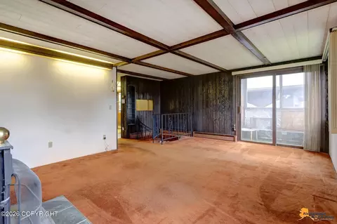 Living - 5225 E 26th Ave, Anchorage, AK 99508 photo 3 of 4