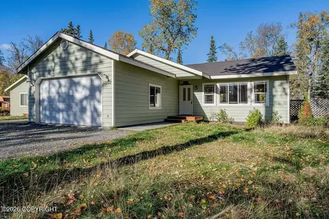 52820 Wesley Ct, Nikiskinorth Kenai, AK 99635