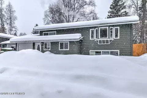905 Lancaster Dr, Anchorage, AK 99503