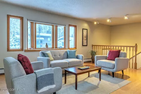 905 Lancaster Dr, Anchorage, AK 99503 photo 6
