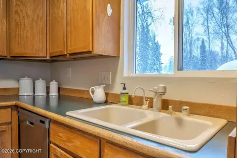 905 Lancaster Dr, Anchorage, AK 99503 photo 15