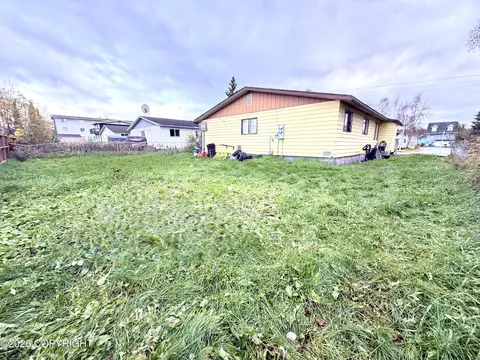 Exterior - 5419 E 4th Avenue Ave, Anchorage, AK 99508 photo 3 of 3