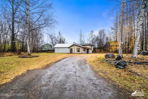 2825 N Byron Nelson Dr, Wasilla, AK 99623