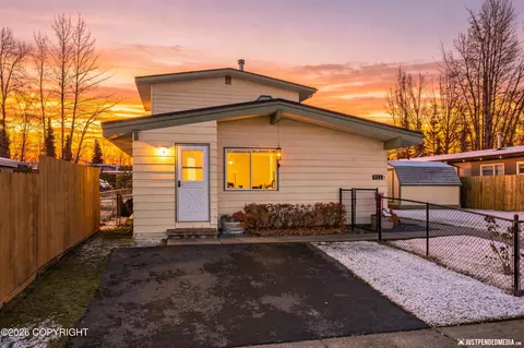 711 Cedar St, Anchorage, AK 99501