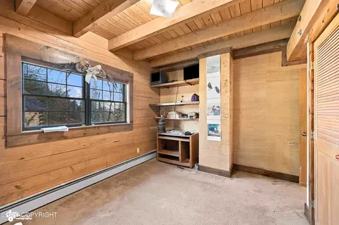 Bedroom - 66285 Bluff Dr, Ninilchik, AK 99639 photo 2 of 9