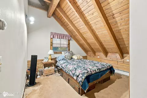Bedroom - 66285 Bluff Dr, Ninilchik, AK 99639 photo 4 of 9