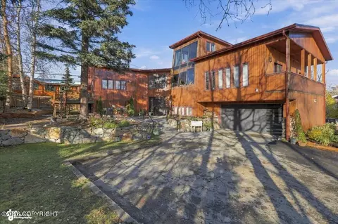 4814 Malibu Rd, Anchorage, AK 99517