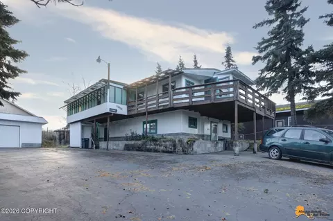 11323 Lillian Ln, Anchorage, AK 99515