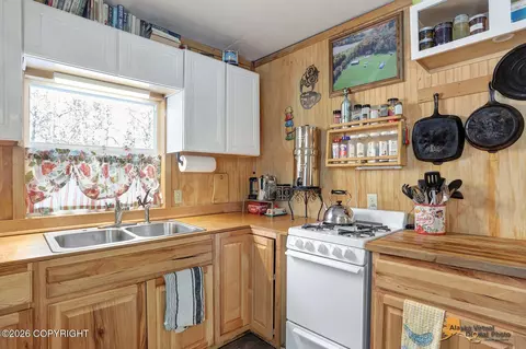 Kitchen - 24074 W Johnson Dr, Willow, AK 99688 photo 4 of 4