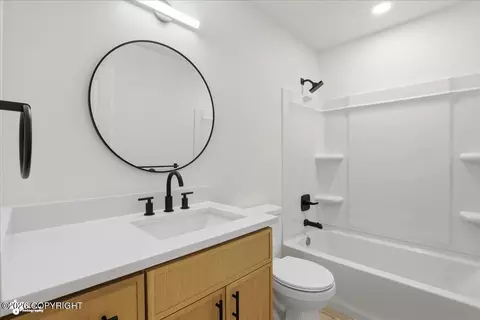 Bath - 420 E 46th Pl, Anchorage, AK 99503 photo 4 of 4