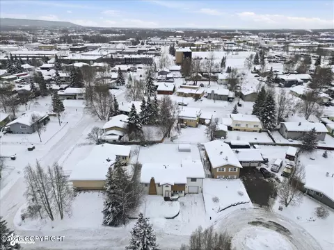 View/Area - 420 E 46th Pl, Anchorage, AK 99503 photo 4 of 9