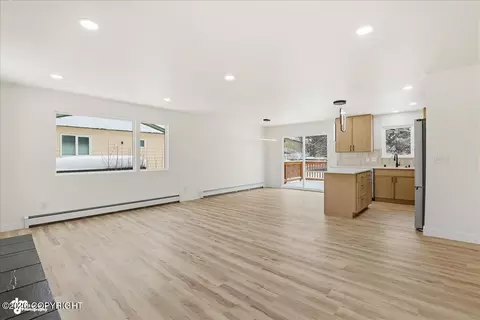 Living - 420 E 46th Pl, Anchorage, AK 99503 photo 6 of 7