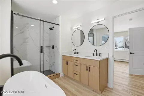 Bath - 420 E 46th Pl, Anchorage, AK 99503 photo 2 of 4