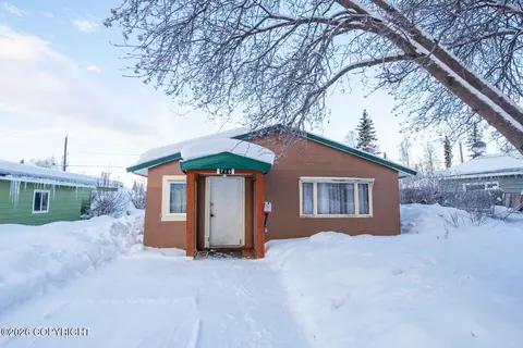 716 N Bliss St, Anchorage, AK 99508