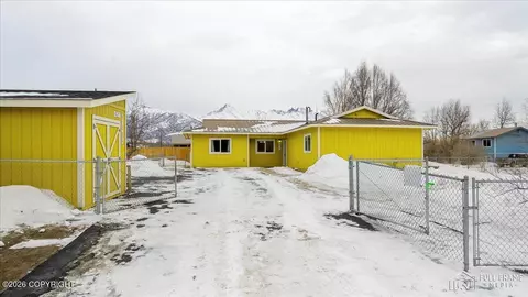 421 E Gold Key Ln, Palmer, AK 99645
