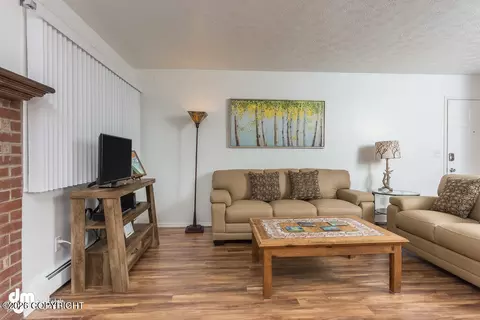 Living - 5132 E 26th Ave, Anchorage, AK 99508 photo 11 of 13