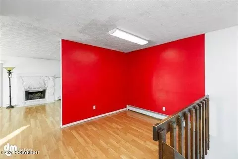 Living - 5132 E 26th Ave, Anchorage, AK 99508 photo 5 of 13