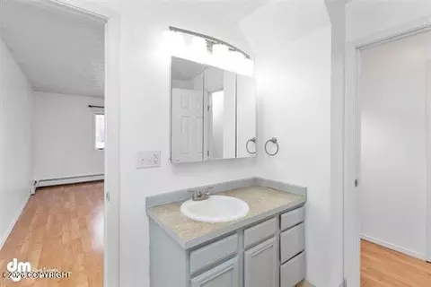 Bath - 5132 E 26th Ave, Anchorage, AK 99508 photo 4 of 9