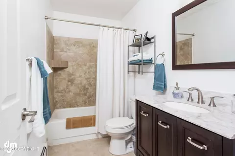 Bath - 5132 E 26th Ave, Anchorage, AK 99508 photo 7 of 9