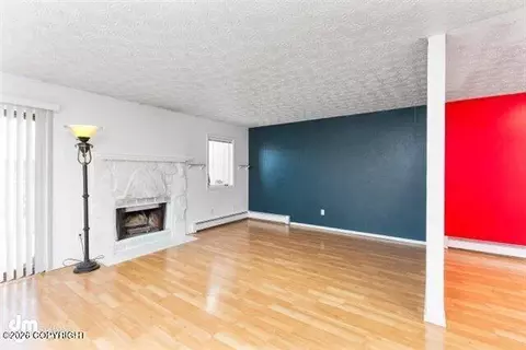 Living - 5132 E 26th Ave, Anchorage, AK 99508 photo 2 of 13