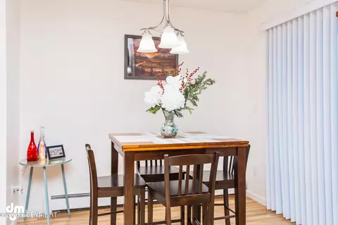 Dining - 5132 E 26th Ave, Anchorage, AK 99508 photo 5 of 6