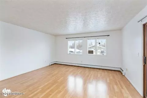 Living - 5132 E 26th Ave, Anchorage, AK 99508 photo 6 of 13