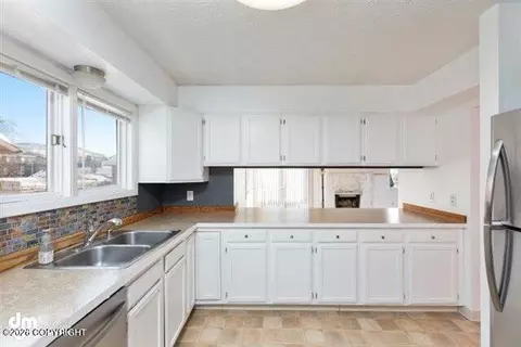 Kitchen - 5132 E 26th Ave, Anchorage, AK 99508 photo 3 of 7