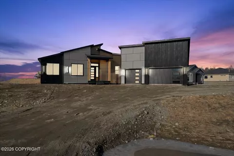 2682 S Sarah Lynn View Cir, Palmer, AK 99645