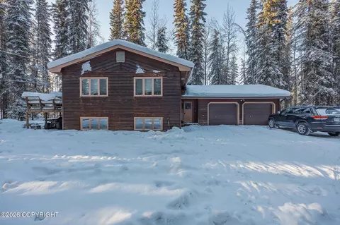 2635 Scotch Pine Dr, North Pole, AK 99705