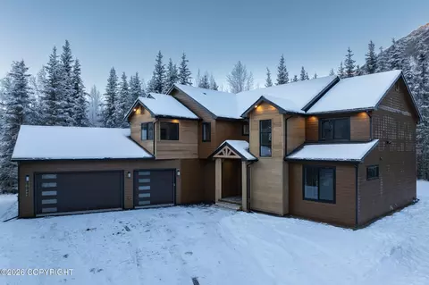 Nhn Red Sky Circle, Anchorage, AK 99516