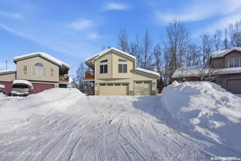 5553 College Meadow Cir, Anchorage, AK 99504