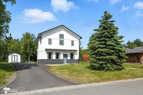 220 Susieana Ln, Kenai, AK 99611