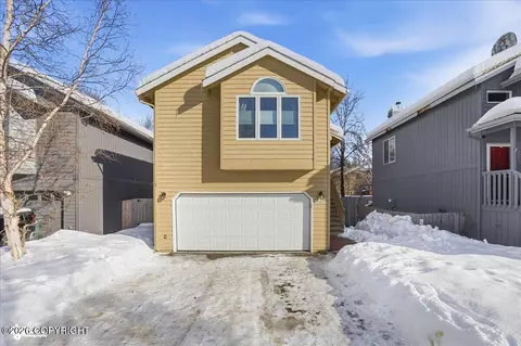 9751 Newhaven Loop, Anchorage, AK 99507