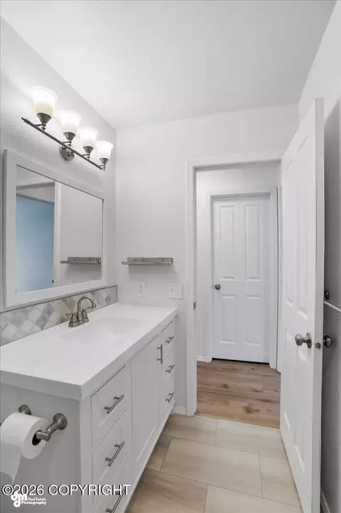 Bath - 9751 Newhaven Loop, Anchorage, AK 99507 photo 2 of 4