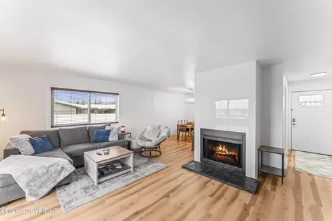 1542 Northview Dr #E8, Anchorage, AK 99504