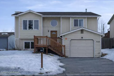 7310 Biglerville Cir, Anchorage, AK 99507