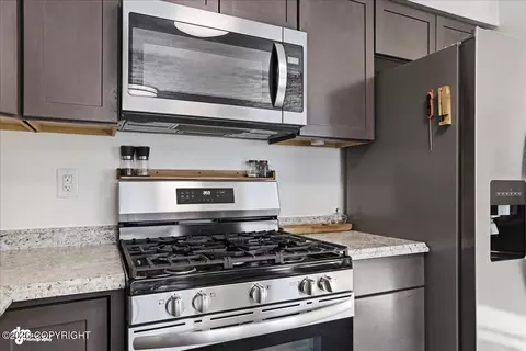 Kitchen - 18643 N Lowrie Loop, Eagle River, AK 99577 photo 2 of 3