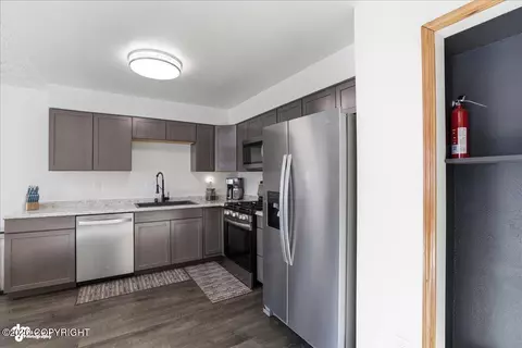 Kitchen - 18643 N Lowrie Loop, Eagle River, AK 99577 photo 3 of 3
