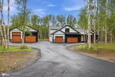 6918 N Jeremiel Cir, Palmer, AK 99645